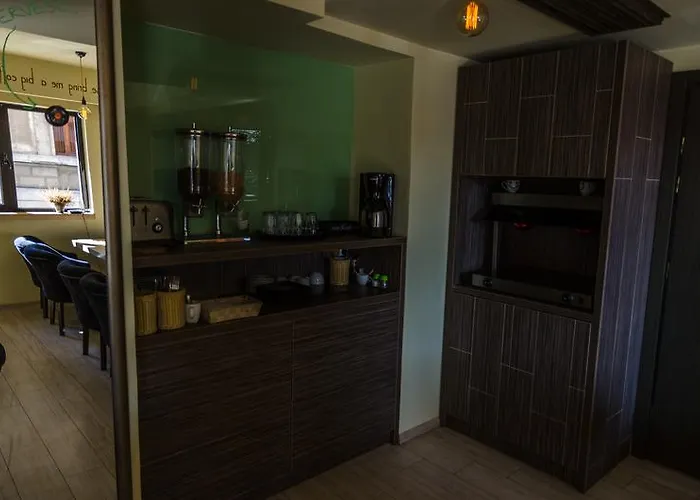 Volo Hotel Bucareste